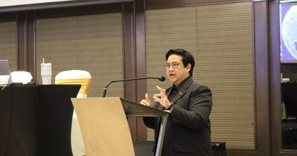 สำนักงาน ก.พ.ร. ร่วมกับสถาบันบัณฑิตพัฒนบริหารศาสตร์ (NIDA) จัดเวทีการนำเสนอผลการศึกษาแนวทางการยกระดับการบริหารงานภาครัฐ ที่มุ่งเน้นการเป็นรัฐบาลแบบเปิด โปร่งใส และสอดรับกับสภาวการณ์หลังยุค COVID-19