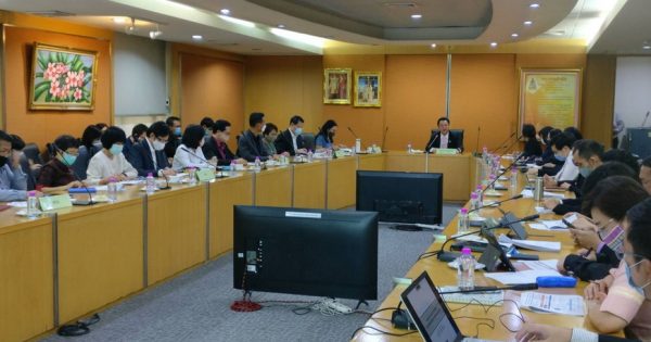 คณะทำงานขับเคลื่อนและขยายผลการให้บริการหรือการทำงานบนระบบออนไลน์ (e-Service) ในส่วนราชการ ของสำนักงาน ก.พ.ร. ได้เข้าพบปลัดกระทรวงอุตสาหกรรม และผู้บริหารของส่วนราชการในสังกัดกระทรวงอุตสาหกรรม