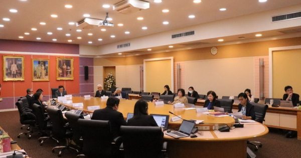 การประชุมพิจารณาความเหมาะสมตัวชี้วัดและค่าเป้าหมายองค์การมหาชน ประจำปีงบประมาณ พ.ศ. 2564 ระหว่างคณะอนุกรรมการพัฒนาและส่งเสริมองค์การมหาชน (อ.กพม.) และสำนักงาน ก.พ.ร. (เจรจานอกรอบ)