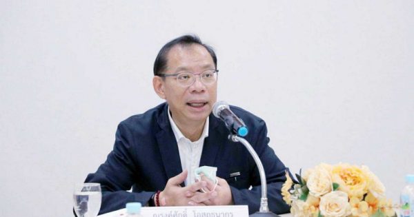 การสร้างระบบนิเวศภาครัฐระบบเปิดและการมีส่วนร่วม ในการแก้ไขปัญหาฝุ่นละอองขนาดเล็ก (PM 2.5) และการพัฒนารูปแบบการเพิ่มประสิทธิภาพการบริหารราชการในจังหวัดที่มีผลสัมฤทธิ์สูง จังหวัดลำปาง
