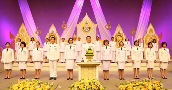 นายปกรณ์ นิลประพันธ์ เลขาธิการ ก.พ.ร. พร้อมด้วยคณะผู้บริหาร ได้ร่วมบันทึกเทปโทรทัศน์กล่าวอาเศียรวาท ถวายพระพรชัยมงคล พระบาทสมเด็จพระวชิรเกล้าเจ้าอยู่หัว เนื่องในโอกาสวันเฉลิมพระชนมพรรษา 28 กรกฏาคม 2562