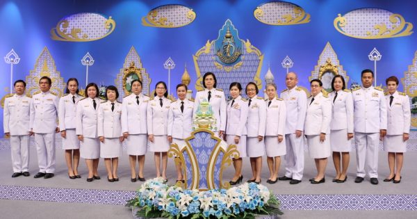 คณะผู้บริหาร และข้าราชการ สำนักงาน ก.พ.ร. ร่วมบันทึกเทปโทรทัศน์ กล่าวอาเศียรวาทถวายพระพรชัยมงคล เนื่องในโอกาสวันมหามงคลเฉลิมพระชนมพรรษา 12 สิงหาคม 2563